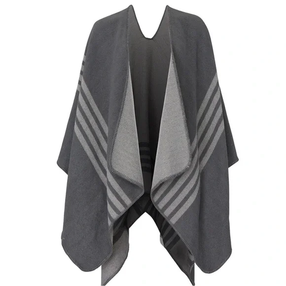 B B Dakota cape/poncho - Picture 2 of 10